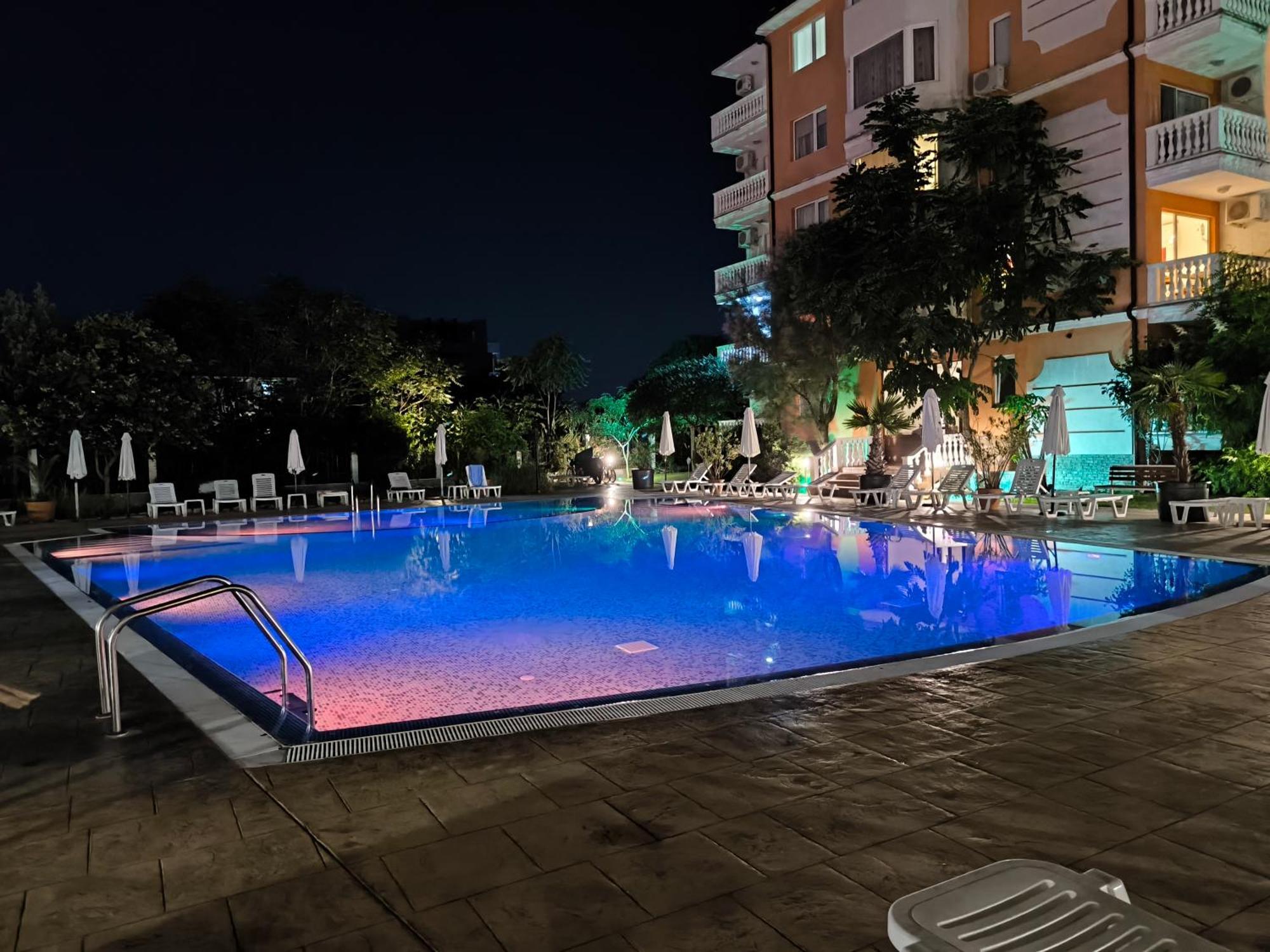 Sunny Cozy With A Pool * Sunny Beach